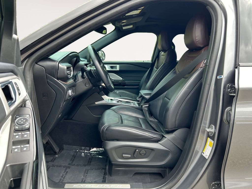 Used 2021 Ford Explorer Platinum w/ Equipment Group 601A image 15