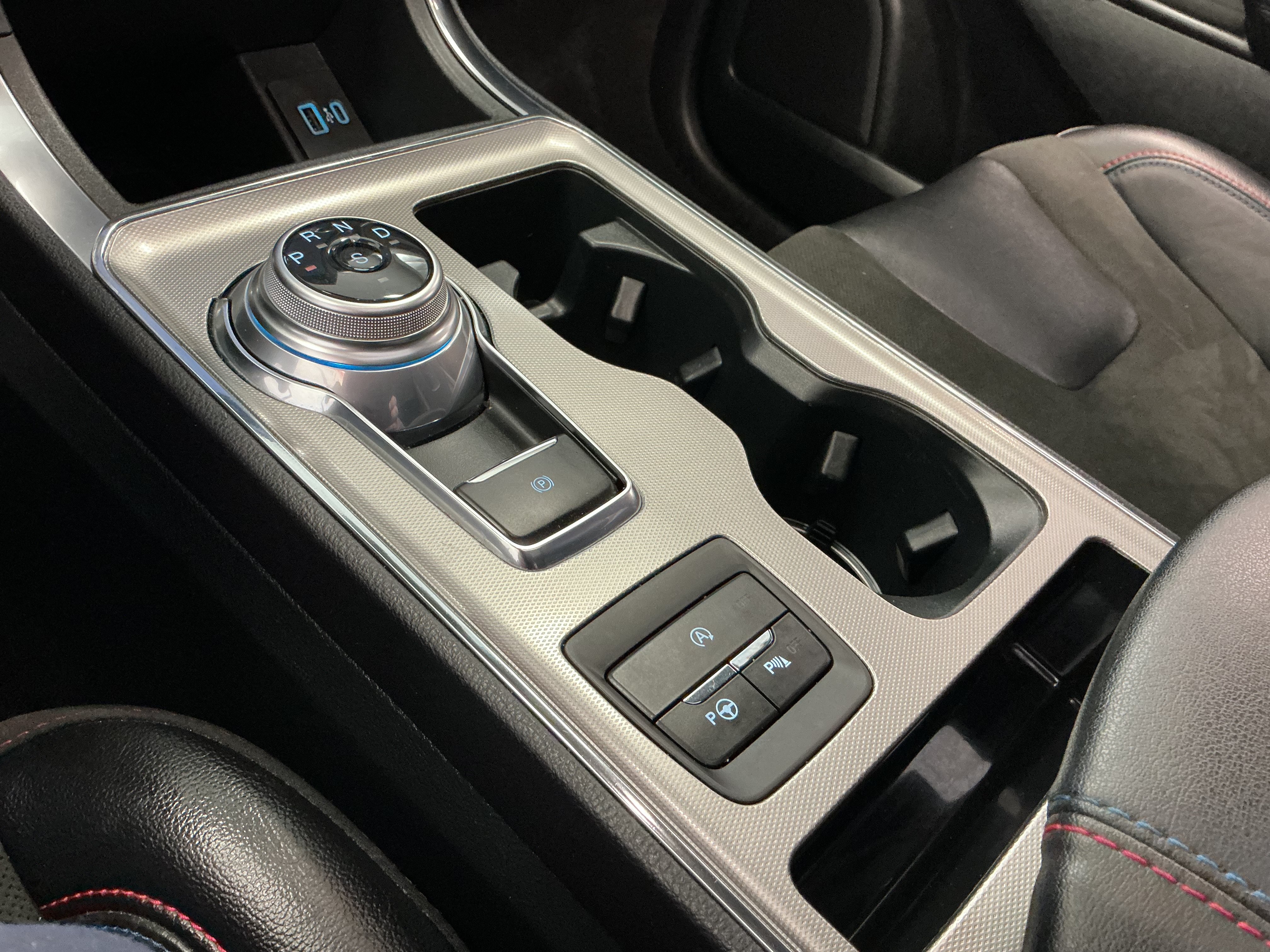 Used 2023 Ford Edge ST w/ Equipment Group 401A AWD/4WD image 24