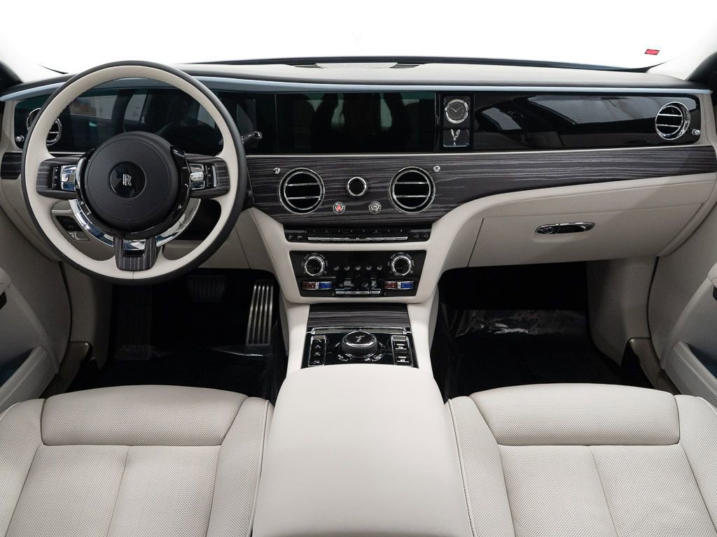 Certified 2025 Rolls-Royce Ghost image 32