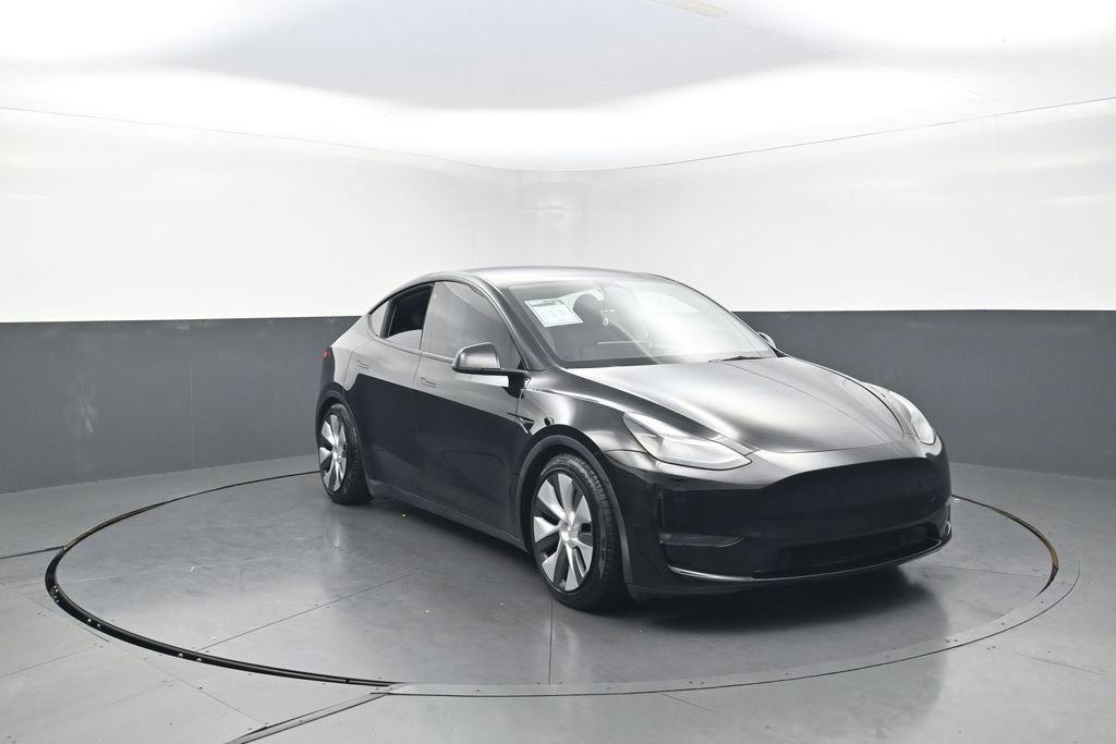 Used 2023 Tesla Model Y Long Range AWD/4WD image 2