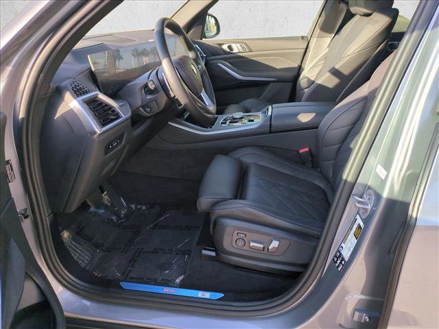 Certified 2025 BMW X5 xDrive40i w/ Parking Assistance Package image 17