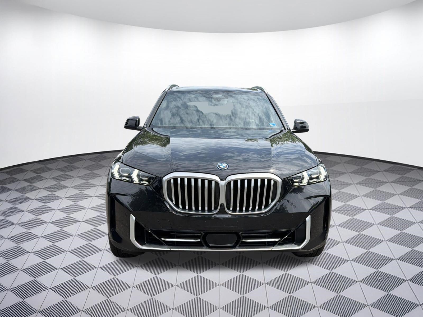 Used 2025 BMW X5 xDrive50e AWD/4WD image 6