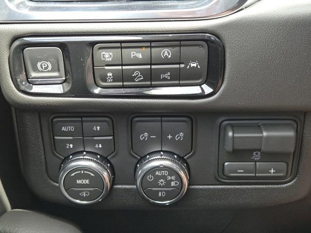 New 2026 GMC Yukon XL Denali AWD/4WD image 14