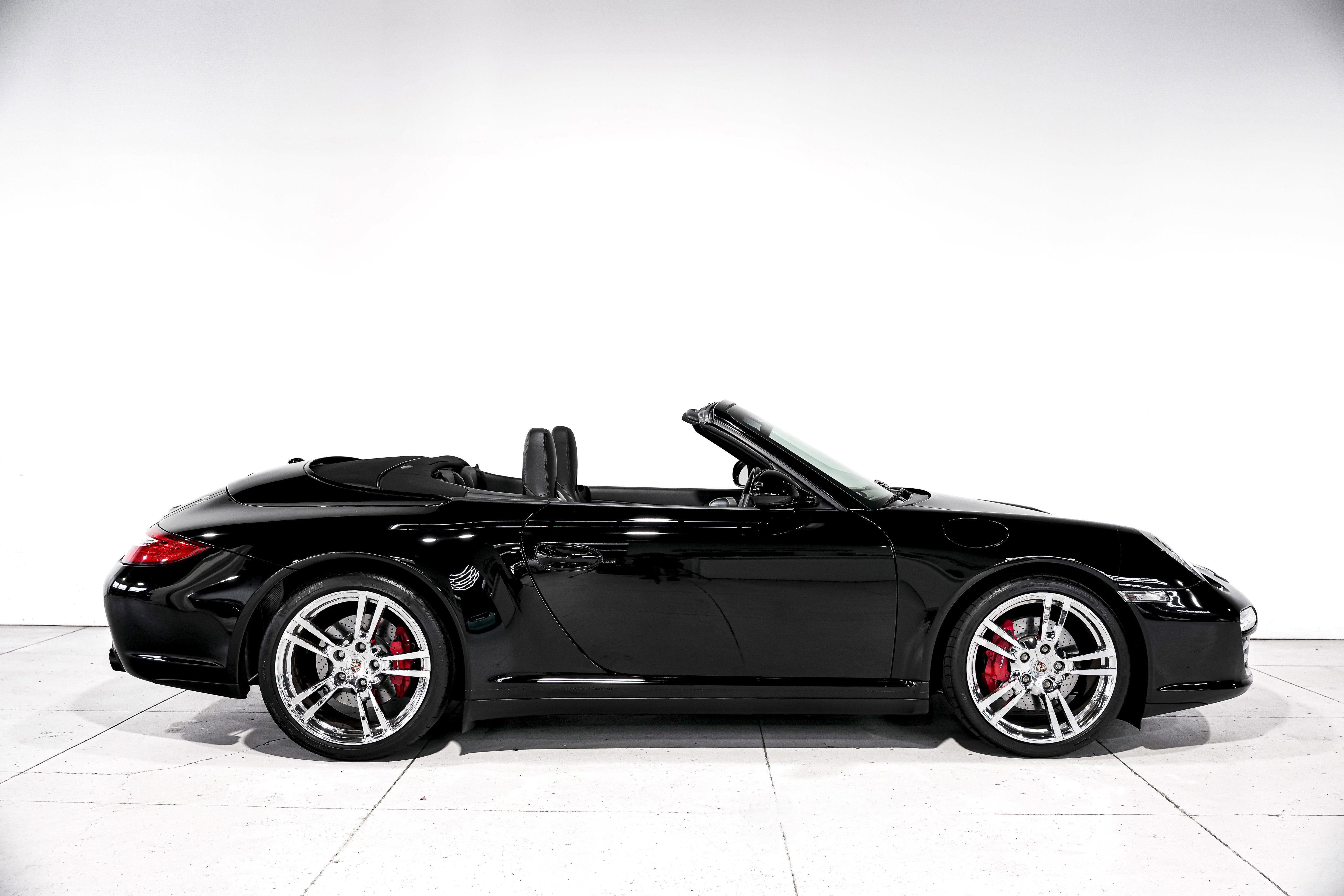 Used 2011 Porsche 911 Carrera 4S image 2