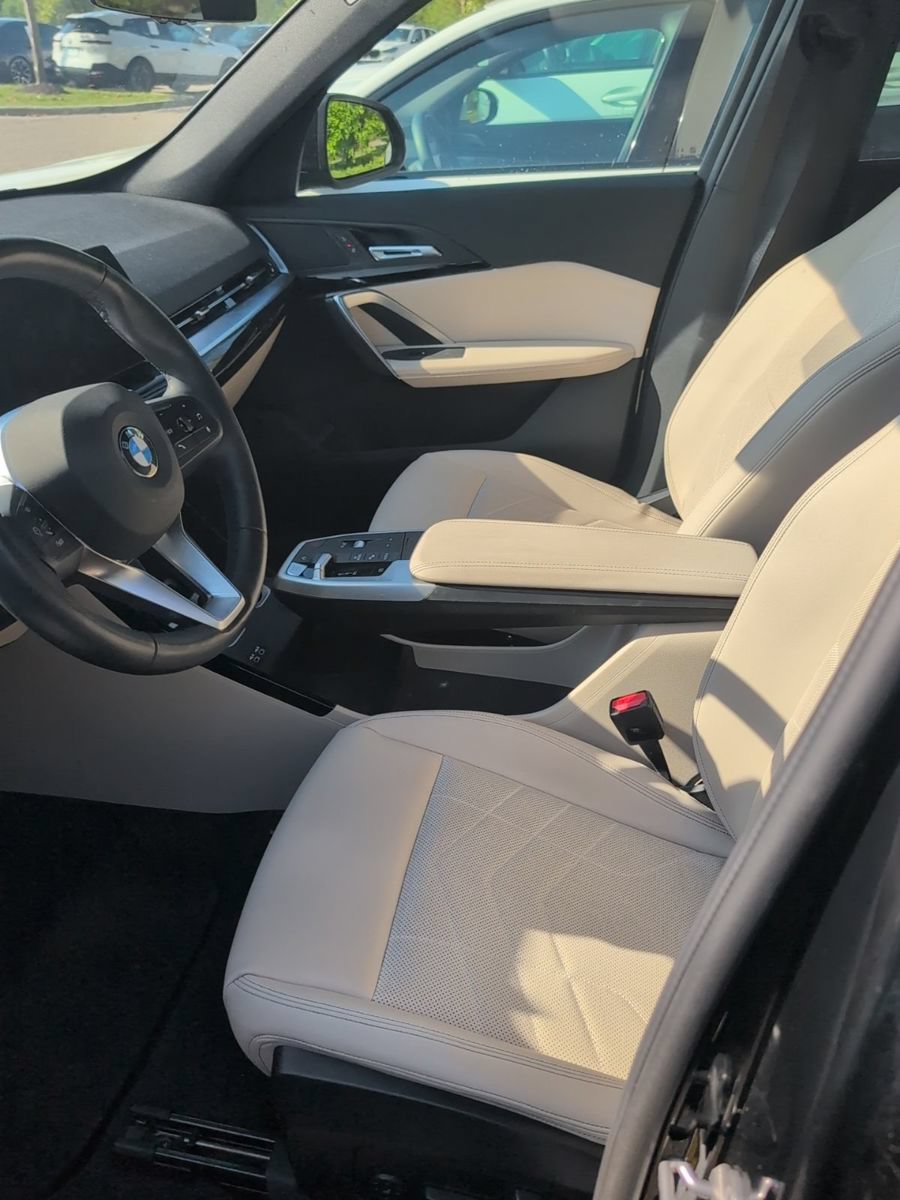 Used 2023 BMW X1 xDrive28i w/ Convenience Package AWD/4WD image 7