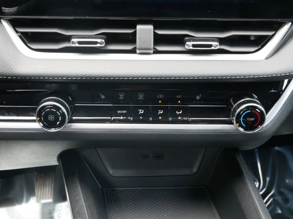 New 2026 Chevrolet Equinox LT w/ Safety and Technology Package AWD/4WD image 23
