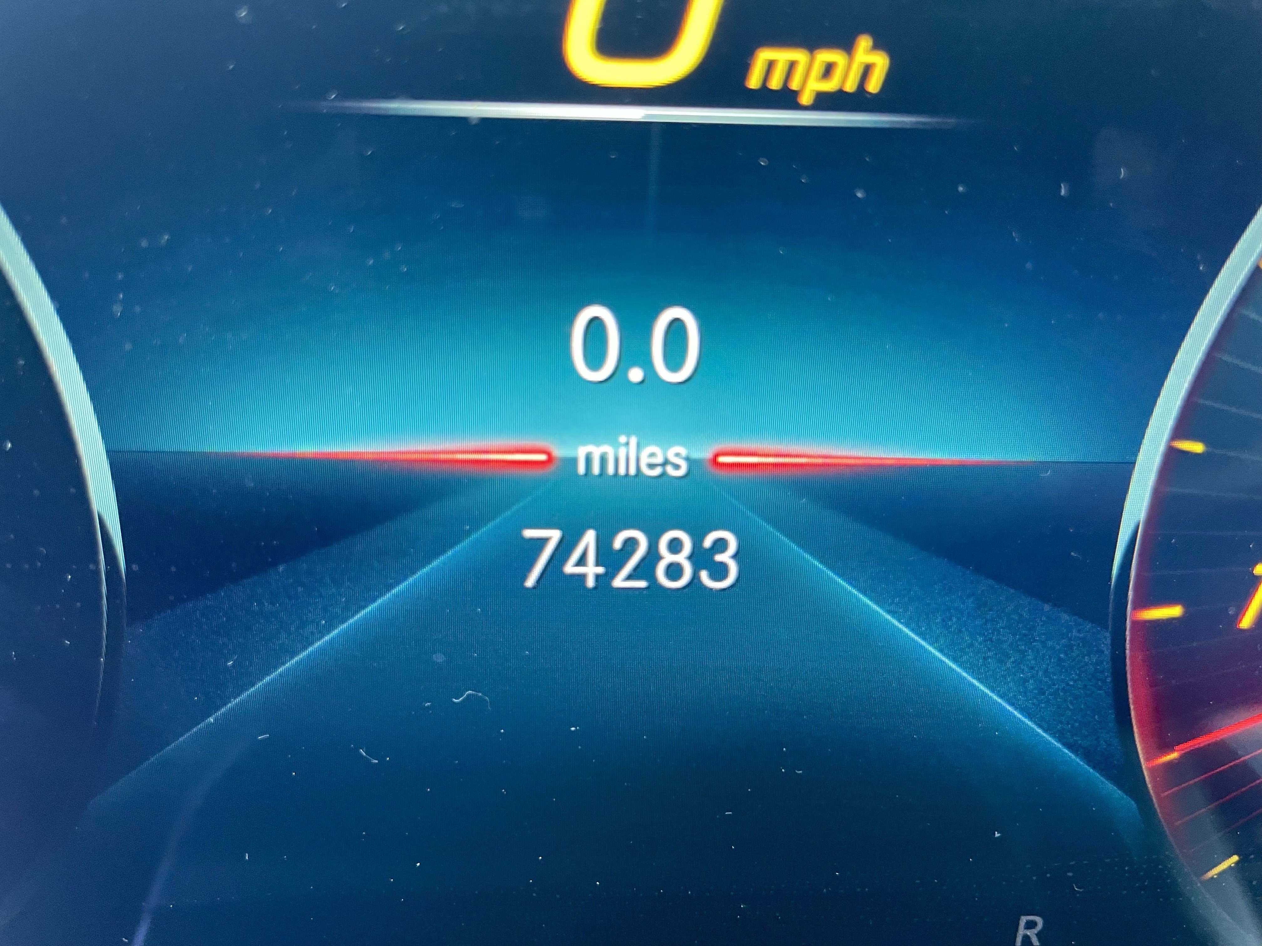 Used 2021 Mercedes-Benz GLE 450 4MATIC image 25