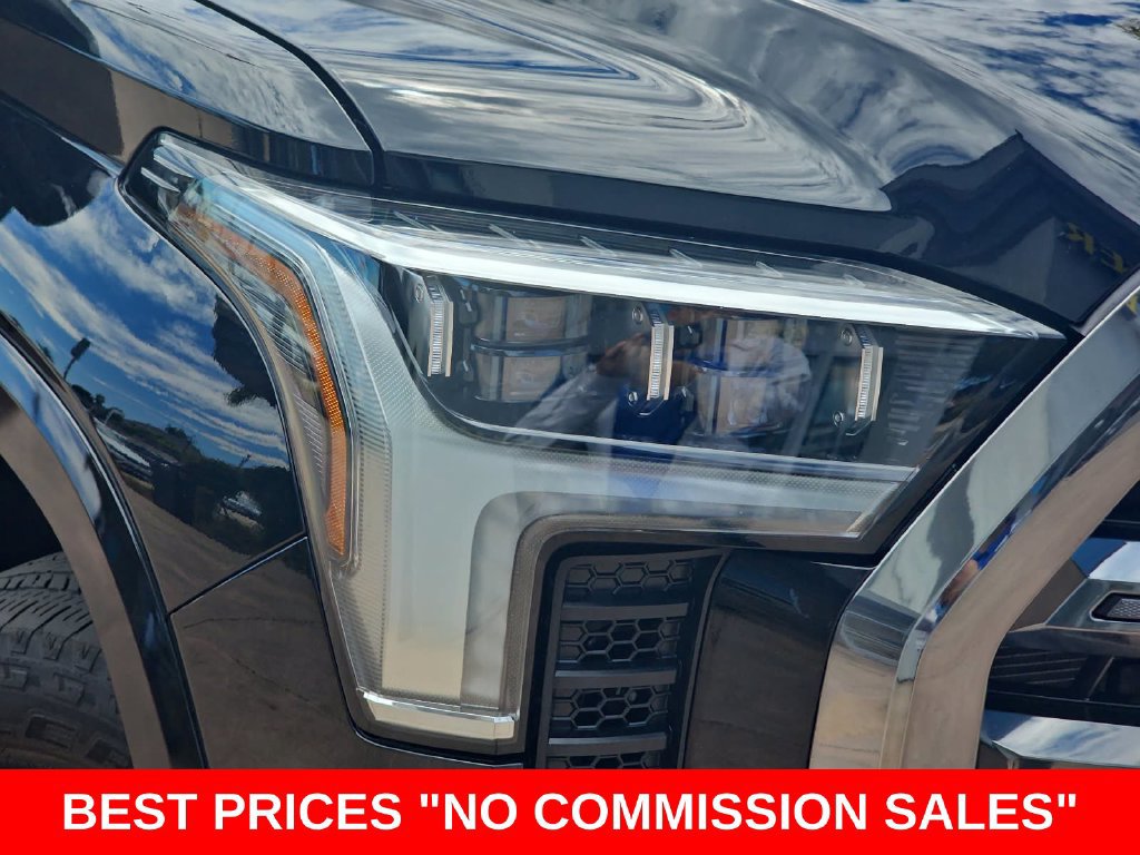 Used 2024 Toyota Tundra Platinum AWD/4WD image 32