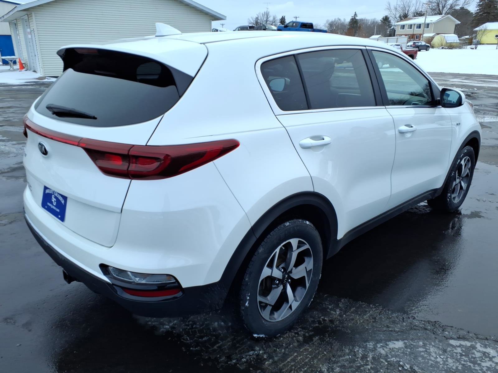 Used 2022 Kia Sportage LX image 6