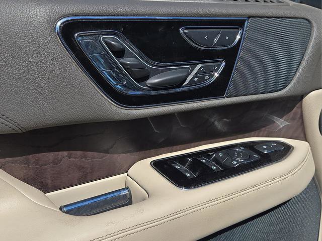 Used 2022 Lincoln Navigator L Reserve image 23