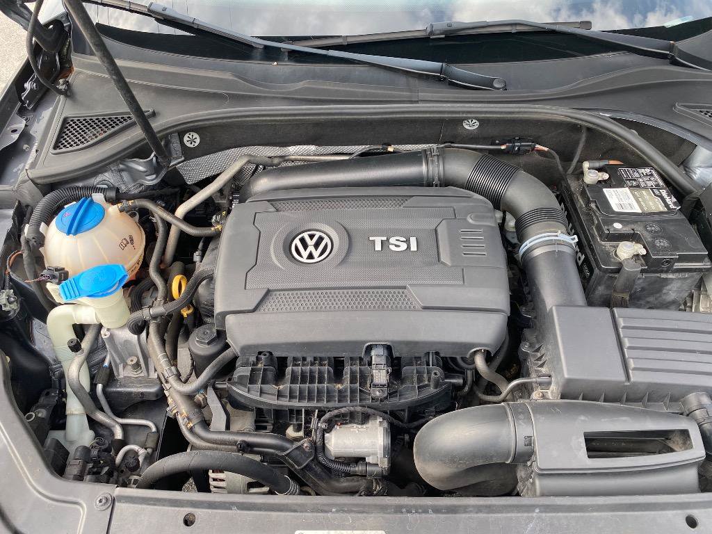 Used 2017 Volkswagen Passat 1.8T SE FWD image 24