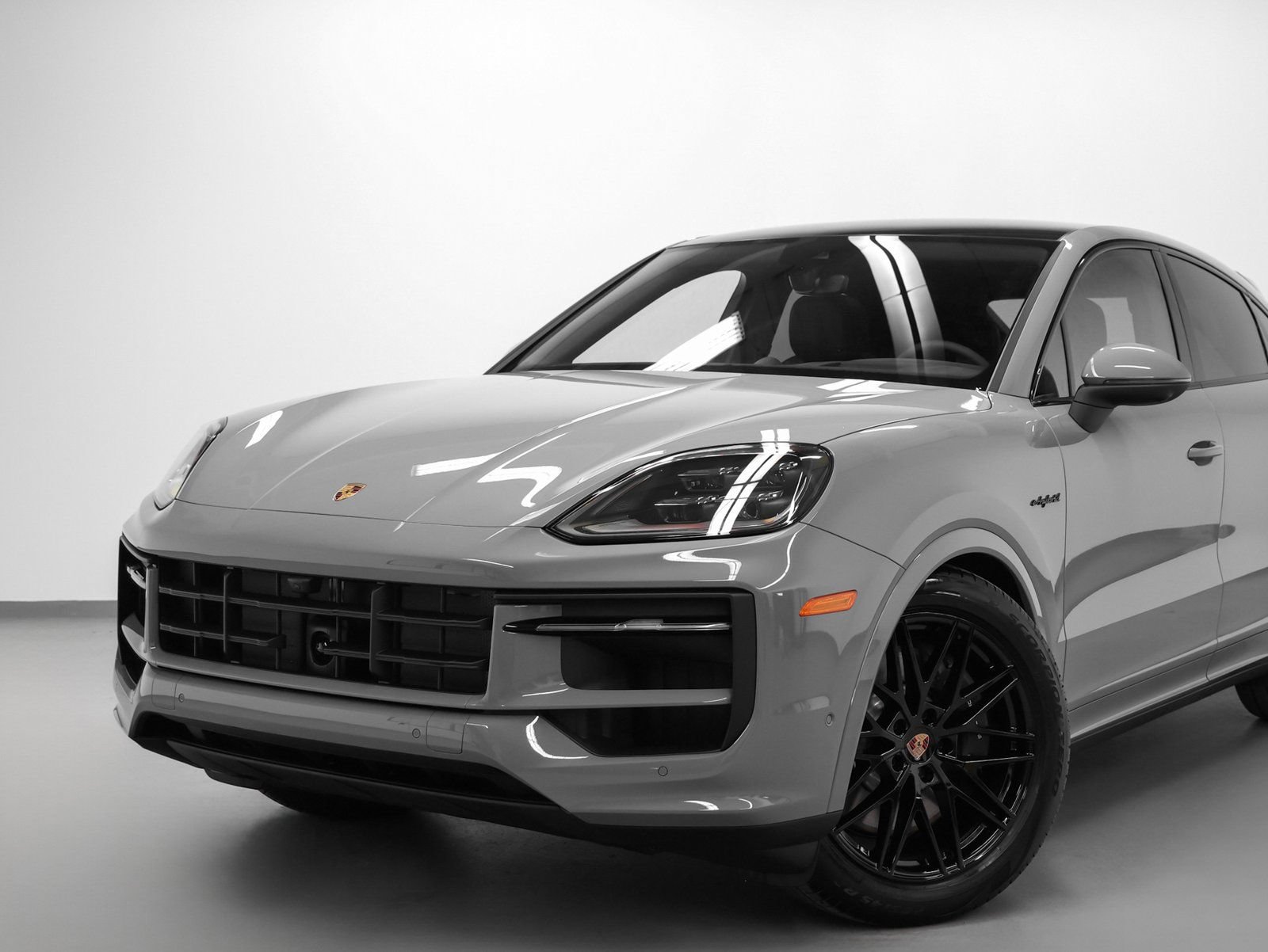 New 2026 Porsche Cayenne E-Hybrid Coupe AWD/4WD image 7