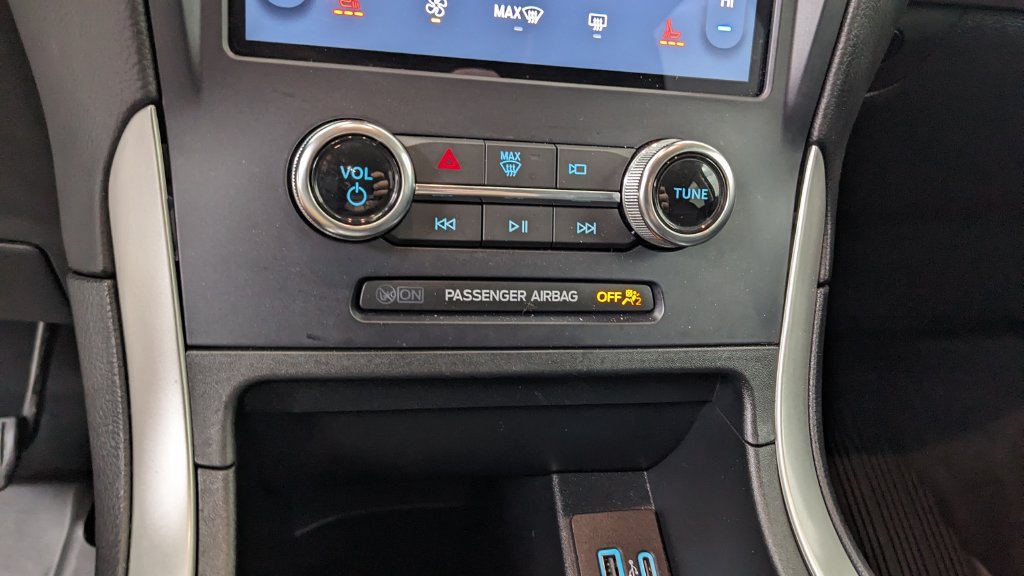 Certified 2024 Ford Edge SEL w/ Convenience Package AWD/4WD image 27