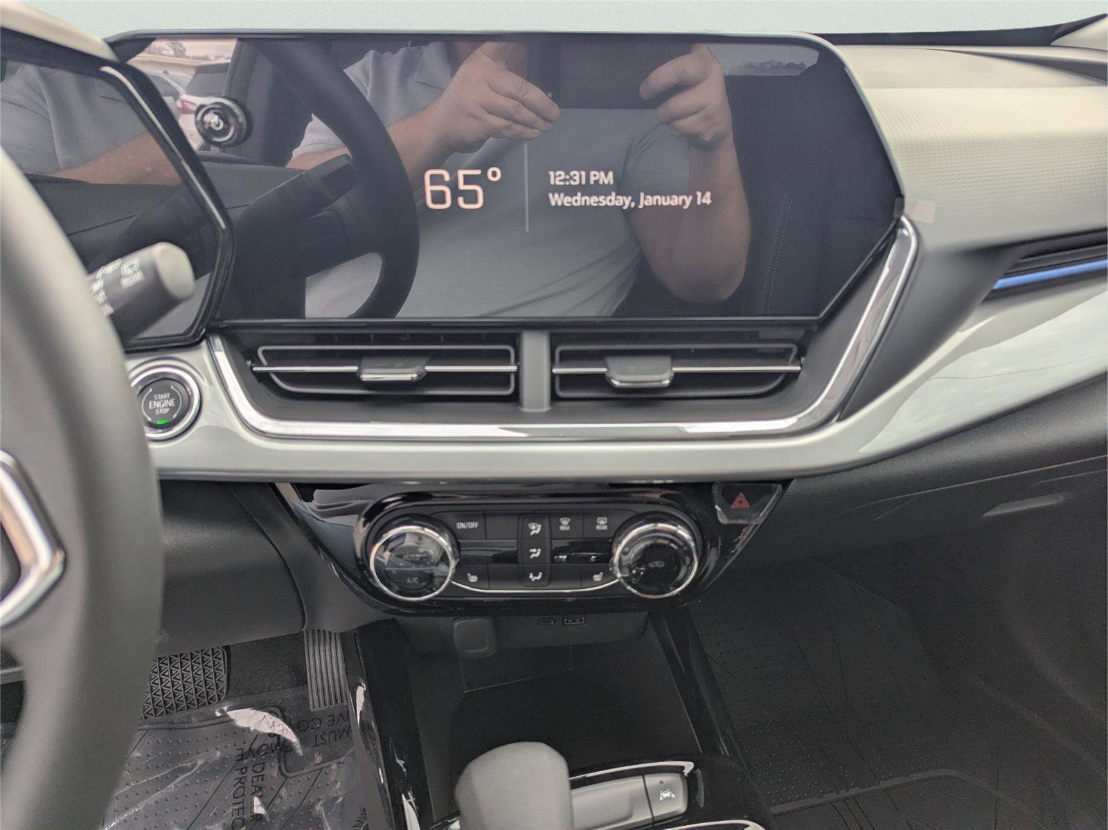 New 2026 Chevrolet Trax LT w/ Driver Confidence Package image 16