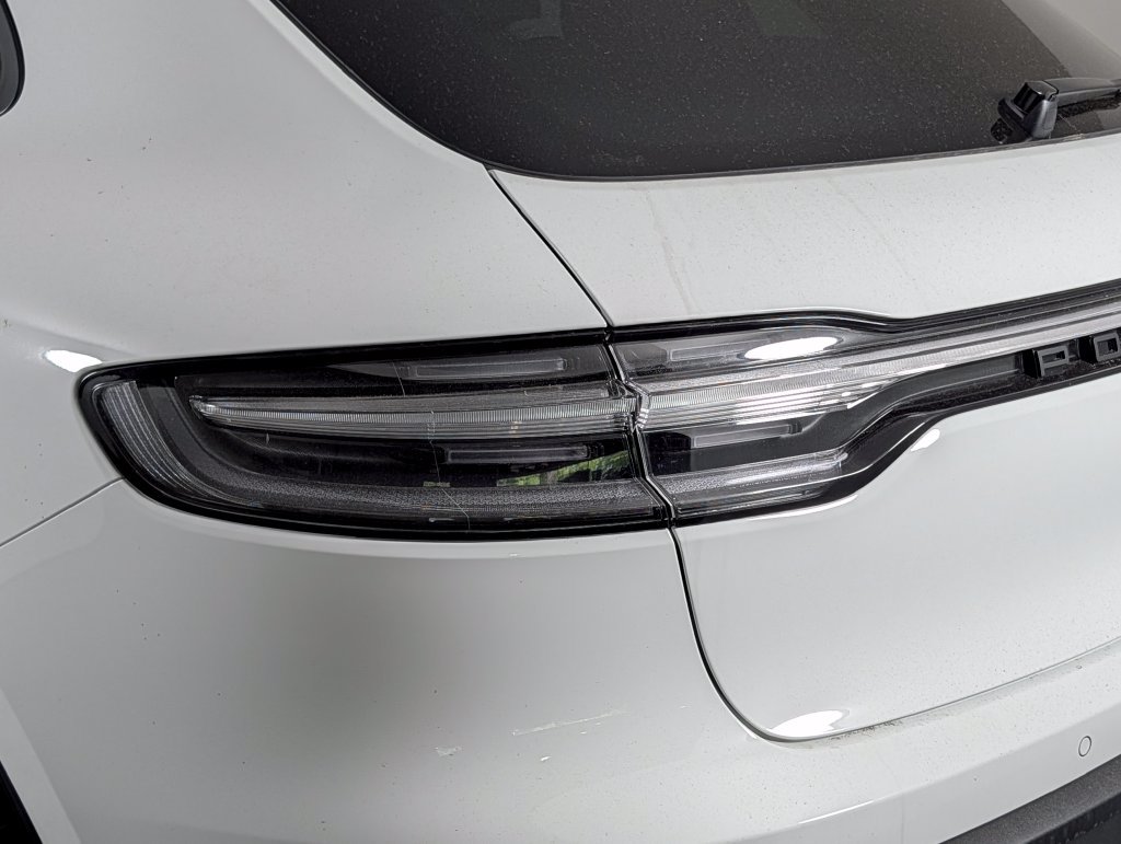 New 2026 Porsche Macan AWD/4WD image 16