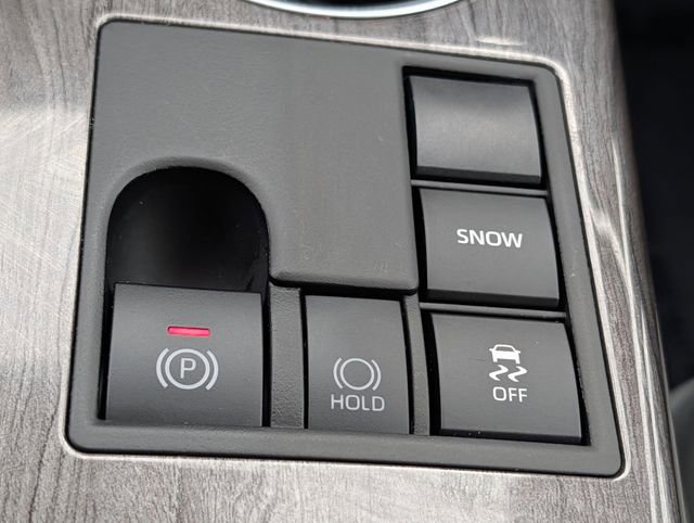 Used 2023 Toyota Highlander Limited image 17