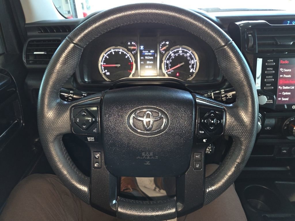 Used 2020 Toyota 4Runner Venture w/ Moonroof Package image 15