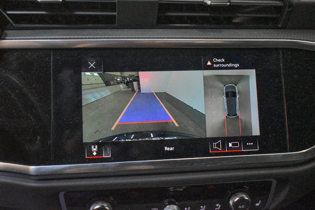 Used 2022 Audi Q3 2.0T Premium Plus w/ Premium Plus Package image 16