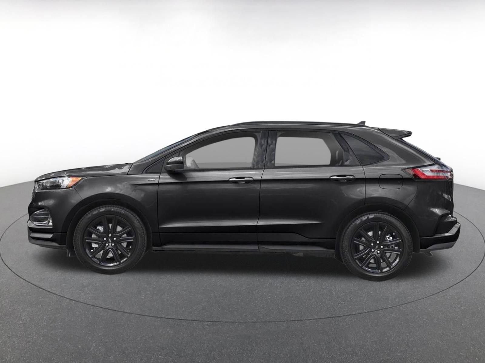 Used 2024 Ford Edge SEL AWD/4WD image 3