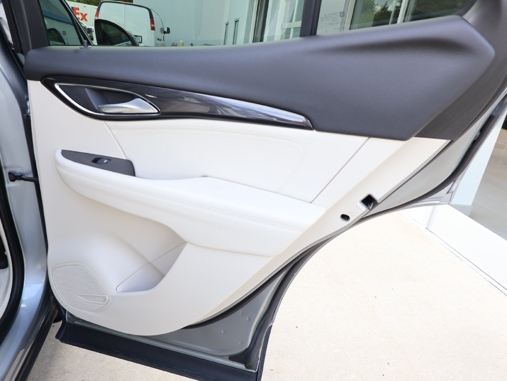 Certified 2023 Buick Envision Preferred FWD image 31