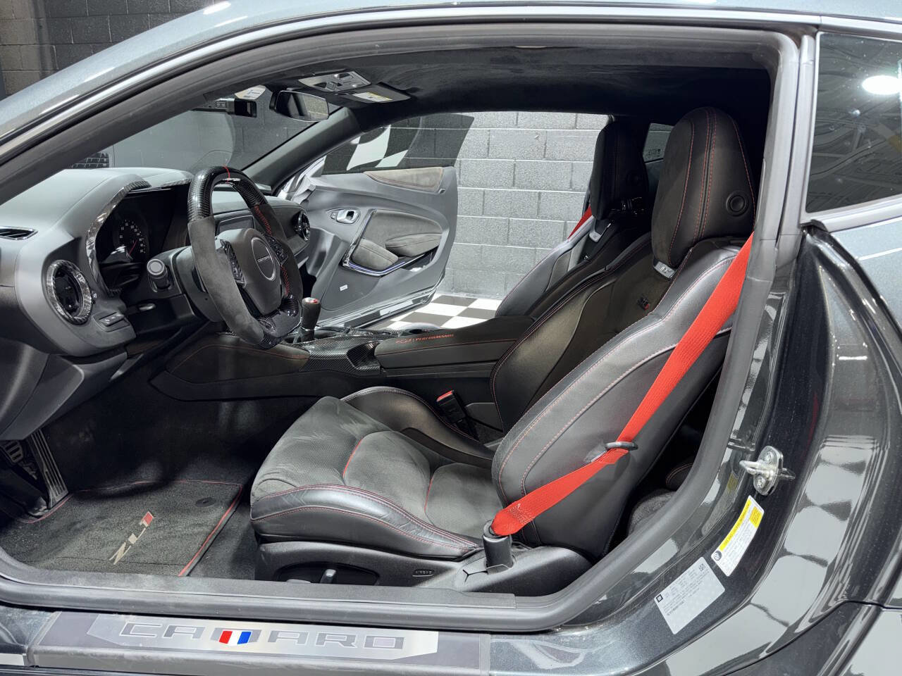 Used 2017 Chevrolet Camaro ZL1 image 36