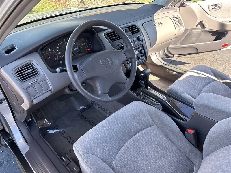 Used 2001 Honda Accord VP image 21