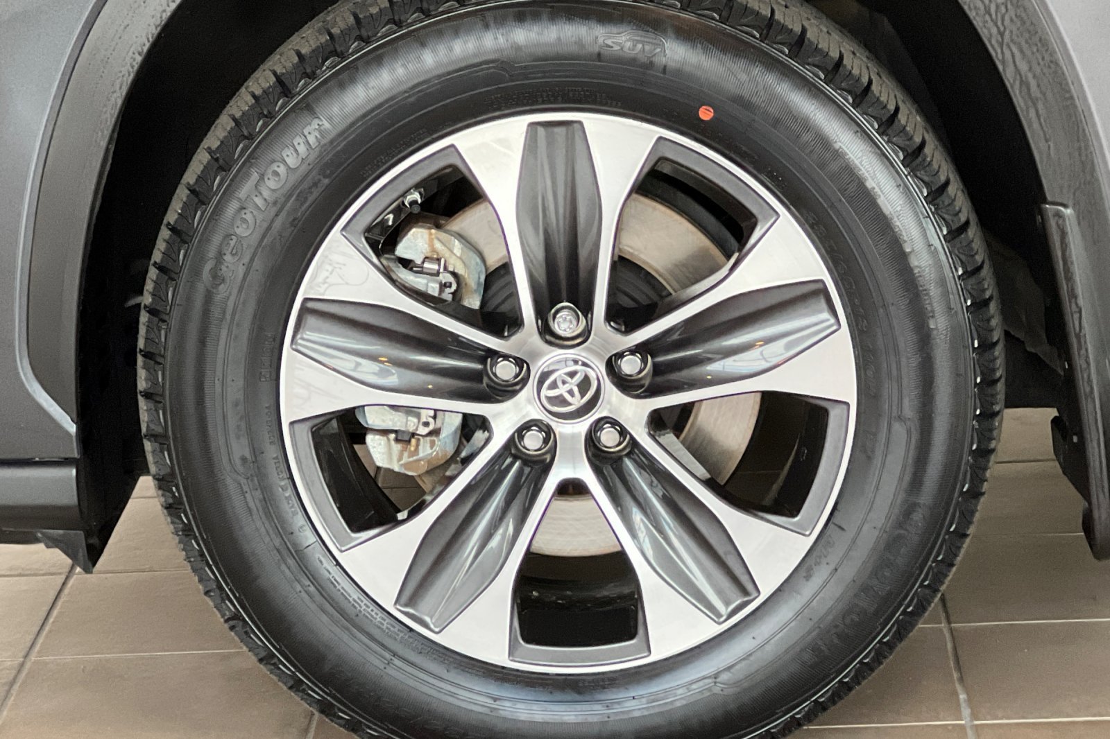 Used 2022 Toyota Highlander XLE AWD/4WD image 27