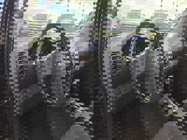 Used 2012 Nissan Frontier SV image 8