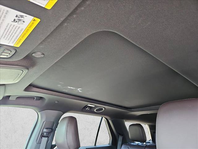 Used 2025 Ford Explorer Platinum RWD image 15