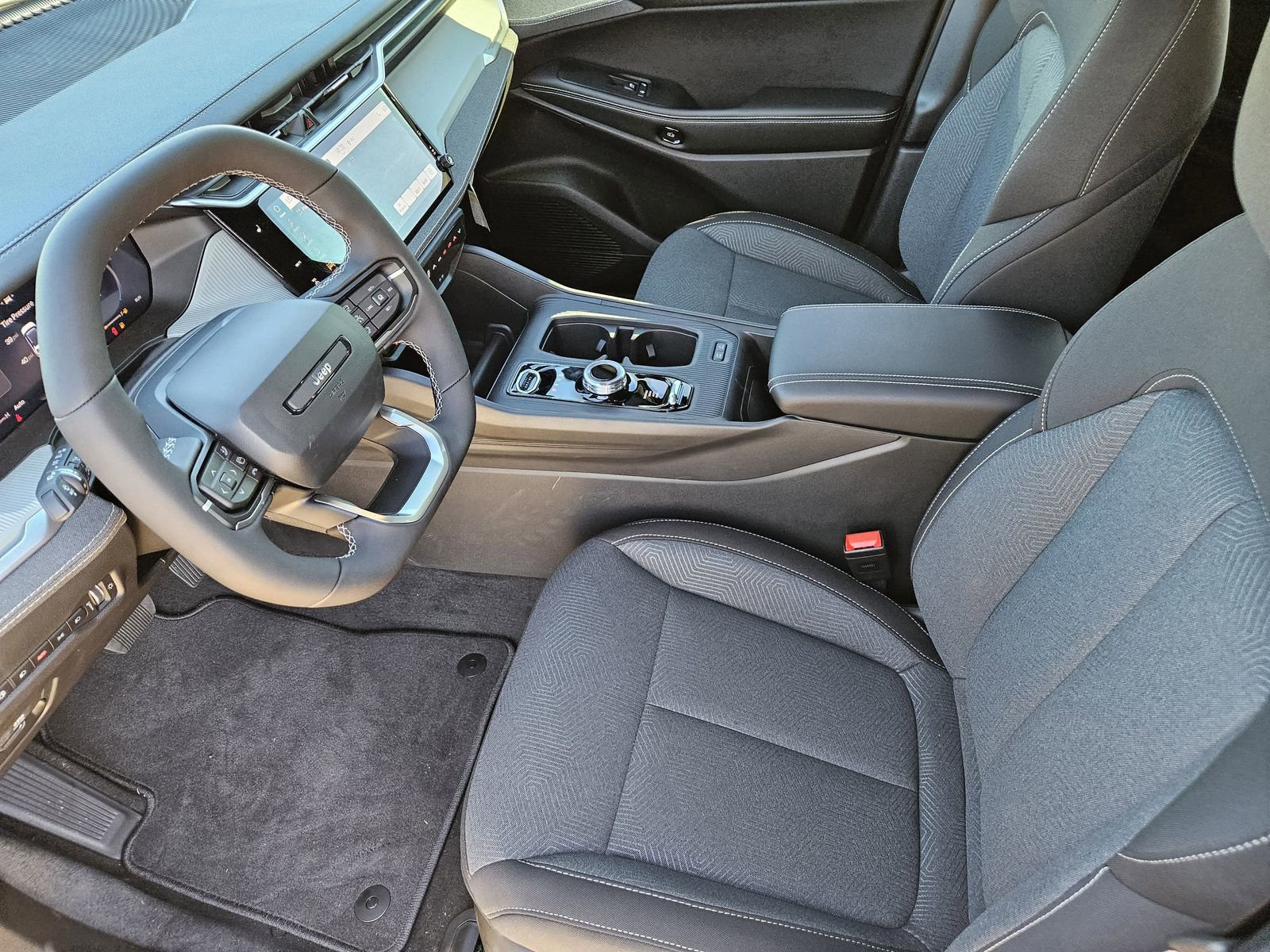 New 2026 Jeep Cherokee Laredo image 15