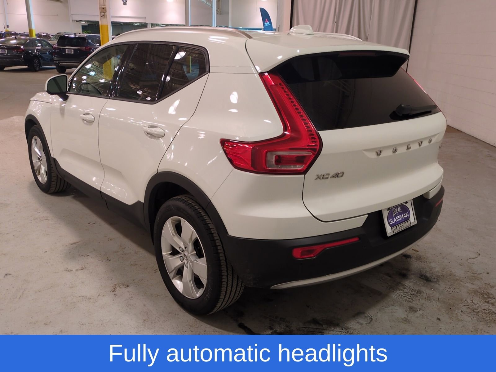 Used 2019 Volvo XC40 T5 Momentum image 5