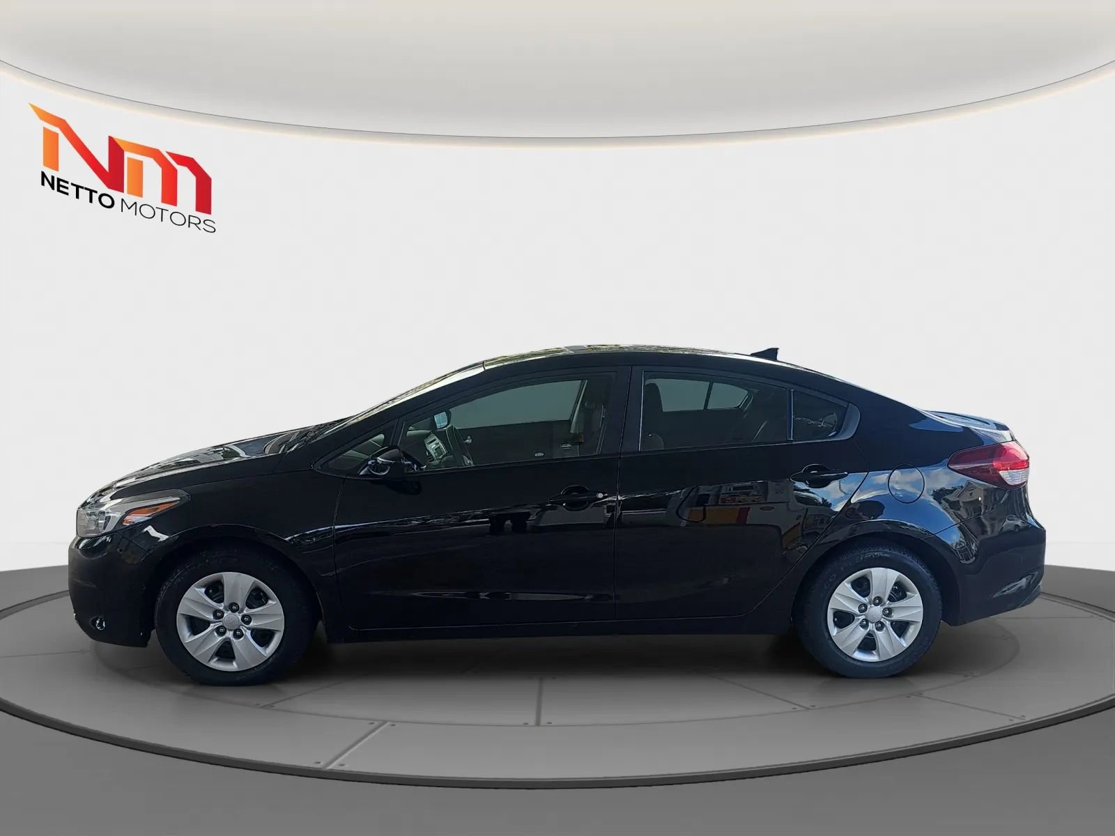 Used 2018 Kia Forte LX FWD image 2