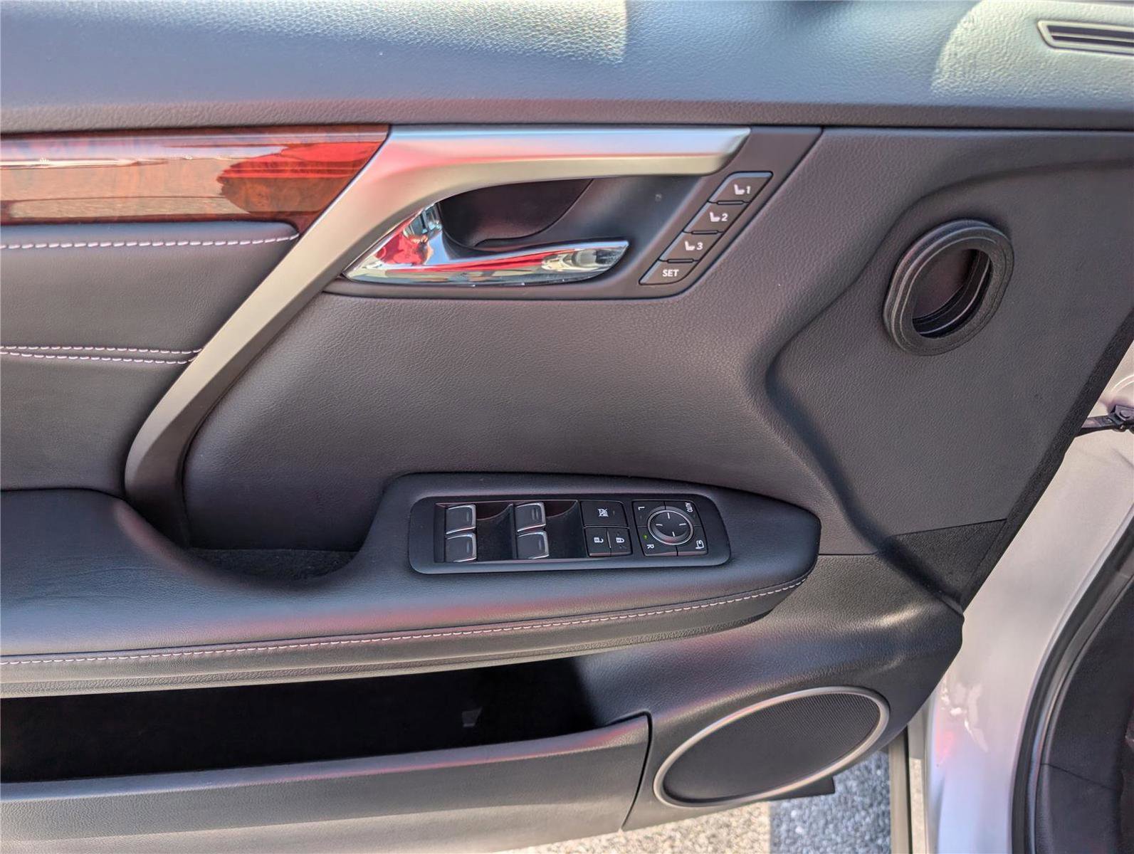 Used 2018 Lexus RX 350L image 21