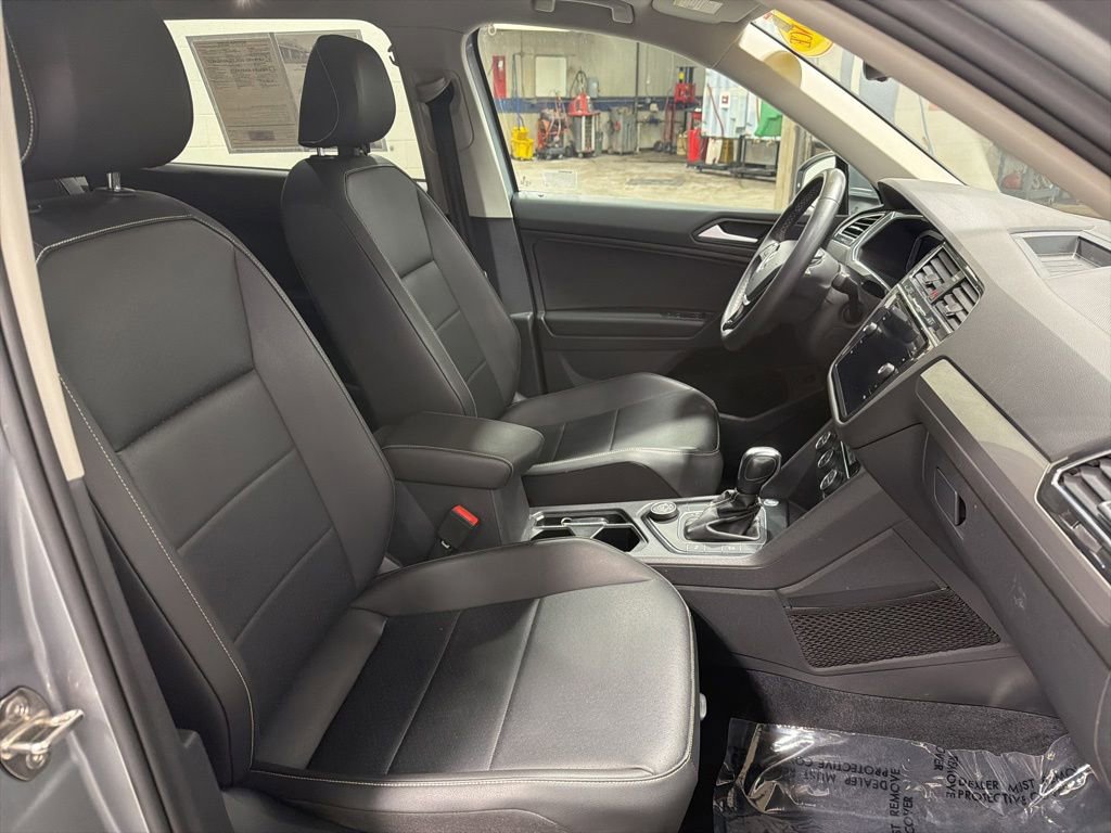 Used 2021 Volkswagen Tiguan SEL AWD/4WD image 8
