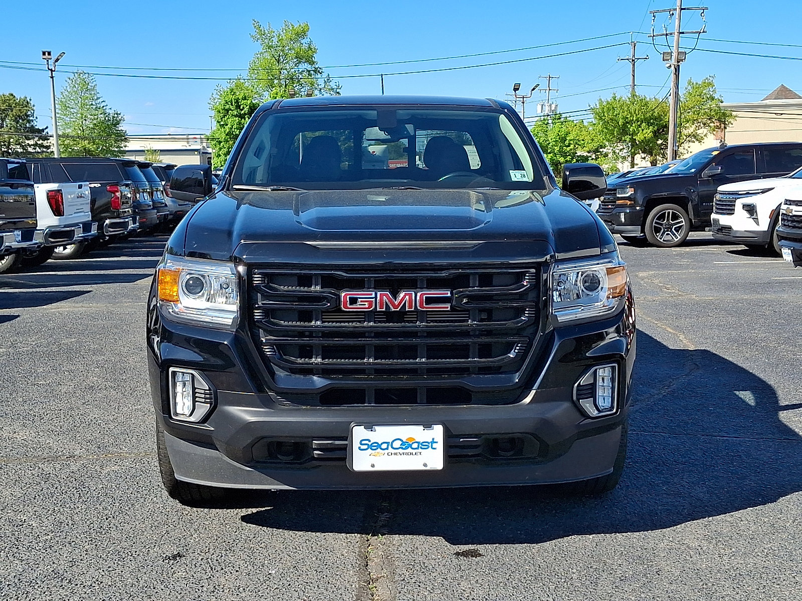 Certified 2022 GMC Canyon Elevation w/ Elevation Premium Package AWD/4WD image 2