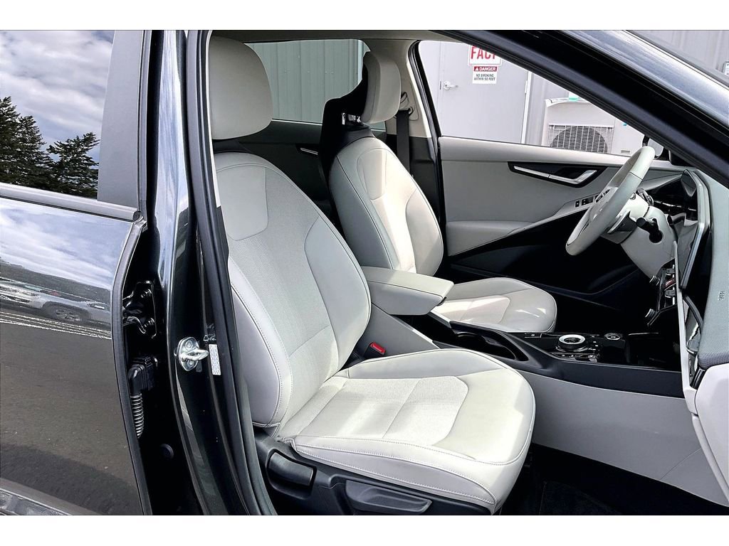 Used 2023 Kia Niro Wind w/ Wind Preserve Package FWD image 7