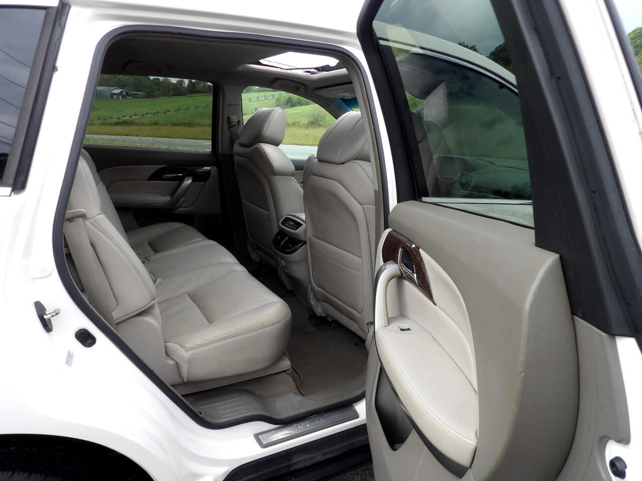 Used 2011 Acura MDX w/ Technology Package image 18