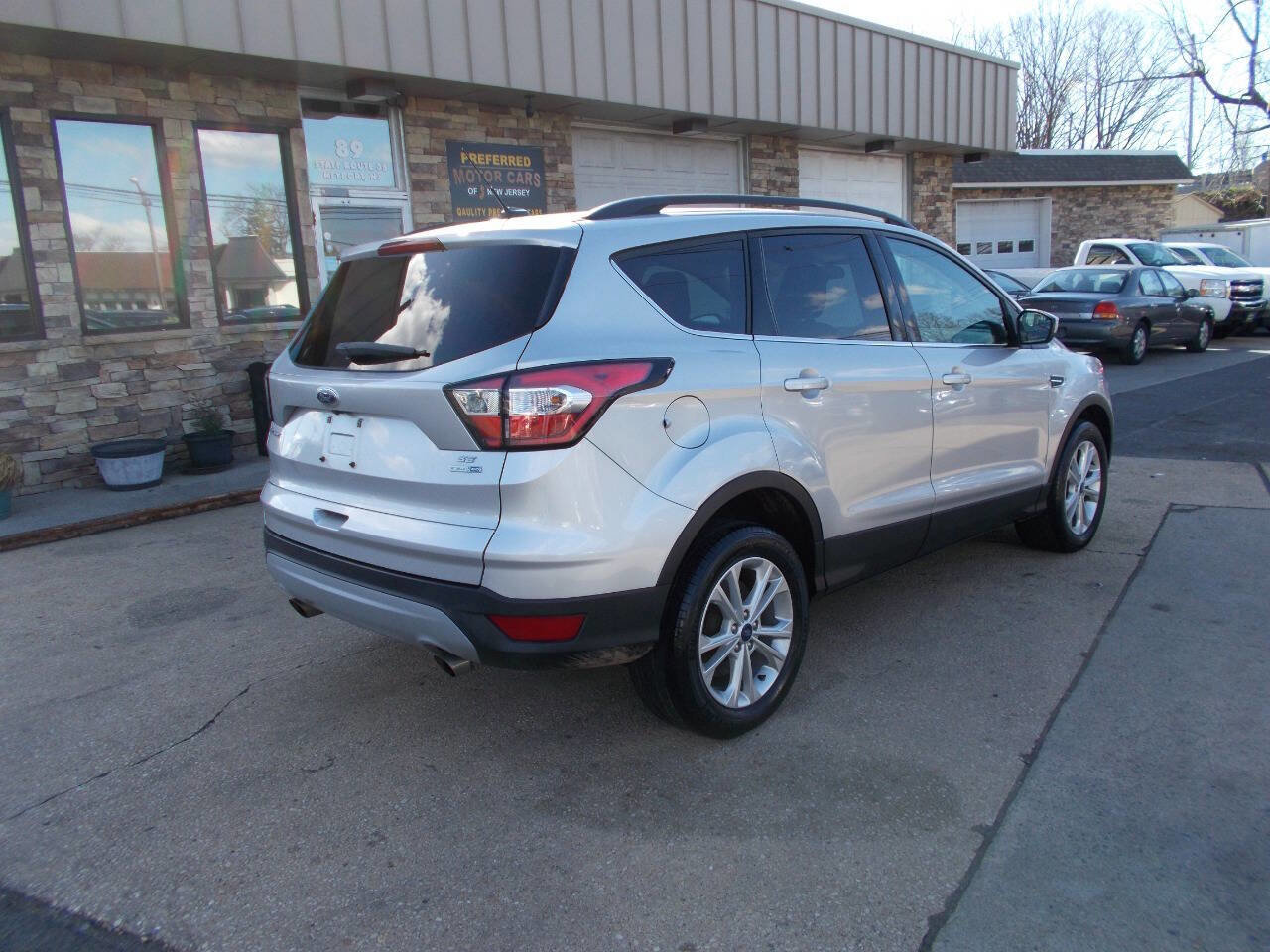 Used 2018 Ford Escape SE image 3