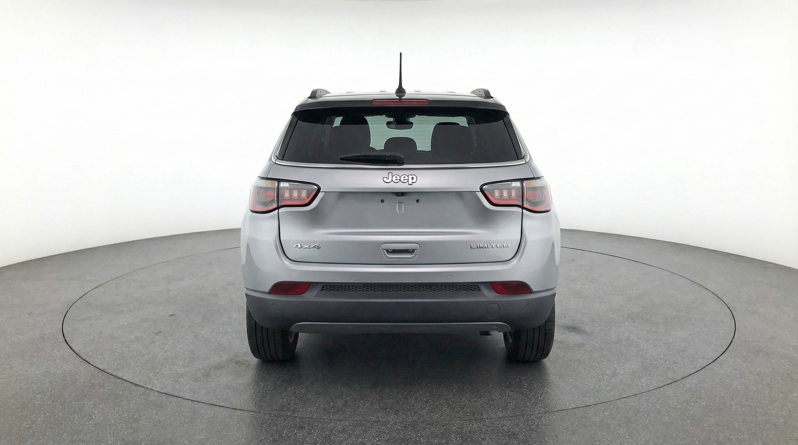 Used 2025 Jeep Compass Limited image 7