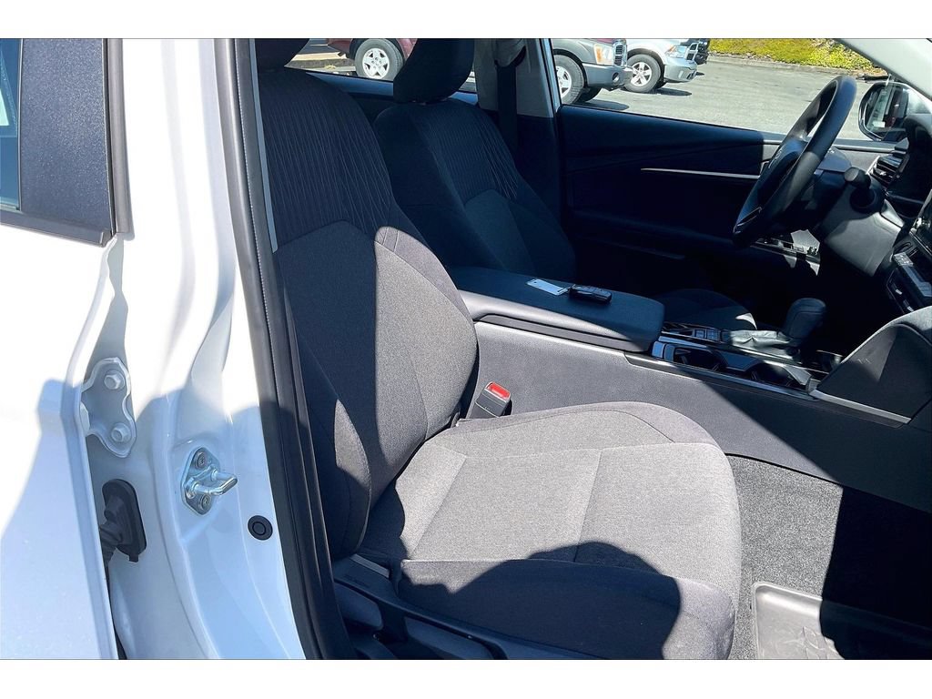 Used 2025 Toyota Camry LE w/ Convenience Package AWD/4WD image 7