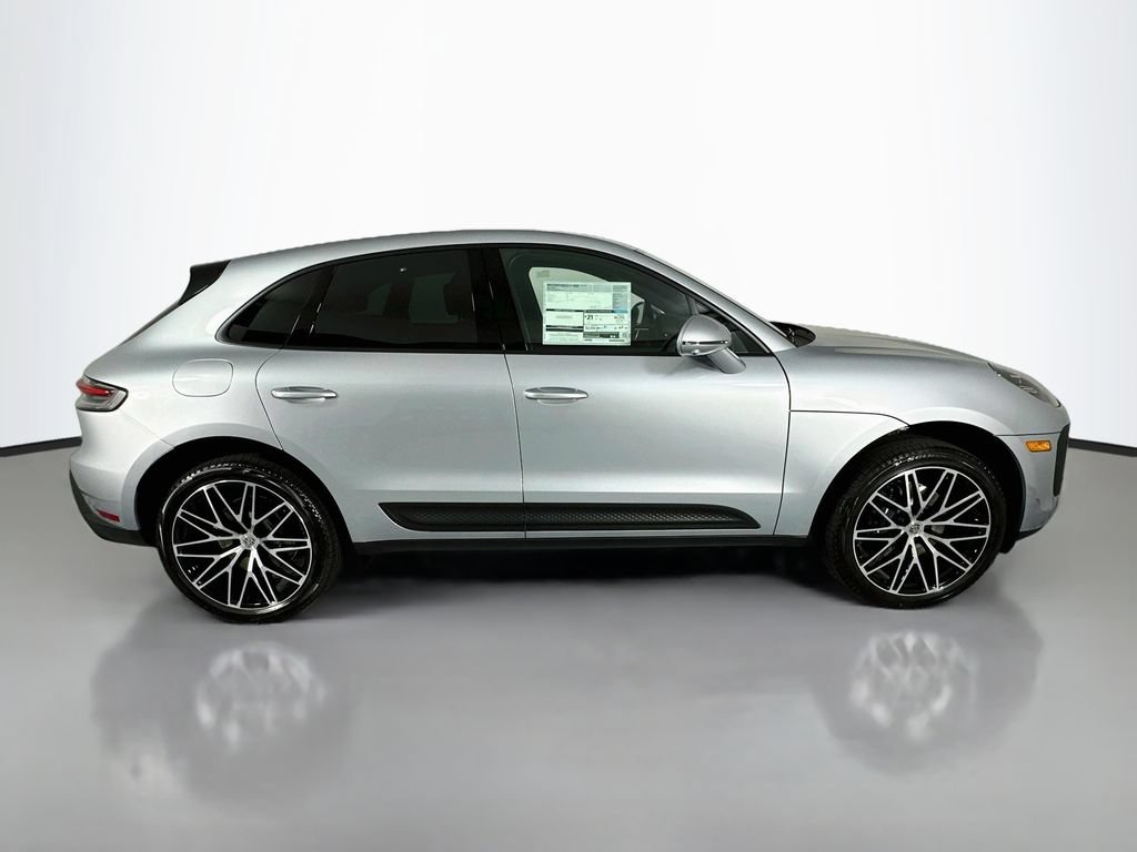 New 2026 Porsche Macan AWD/4WD image 8
