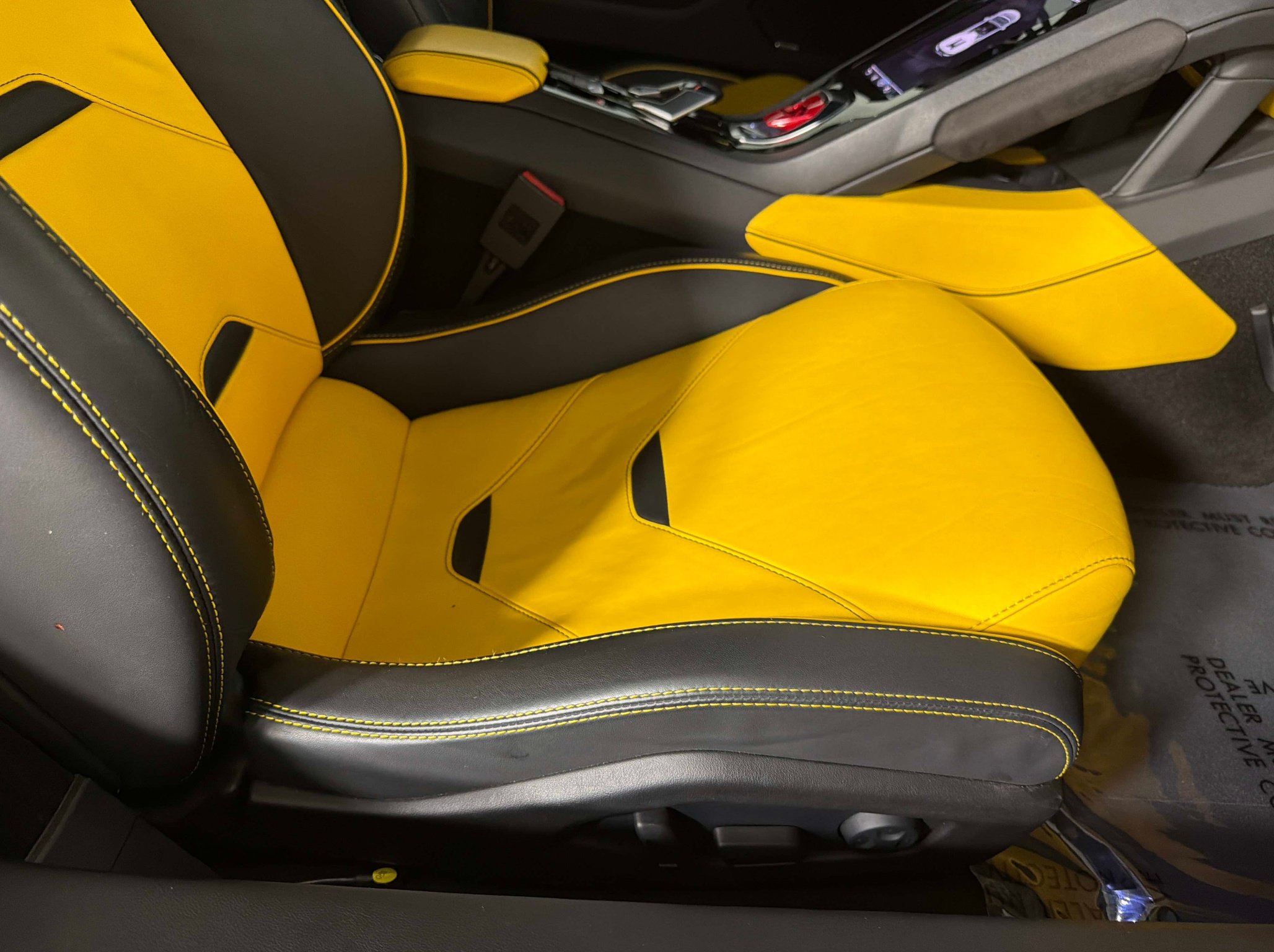 Used 2023 Lamborghini Huracan EVO RWD image 24
