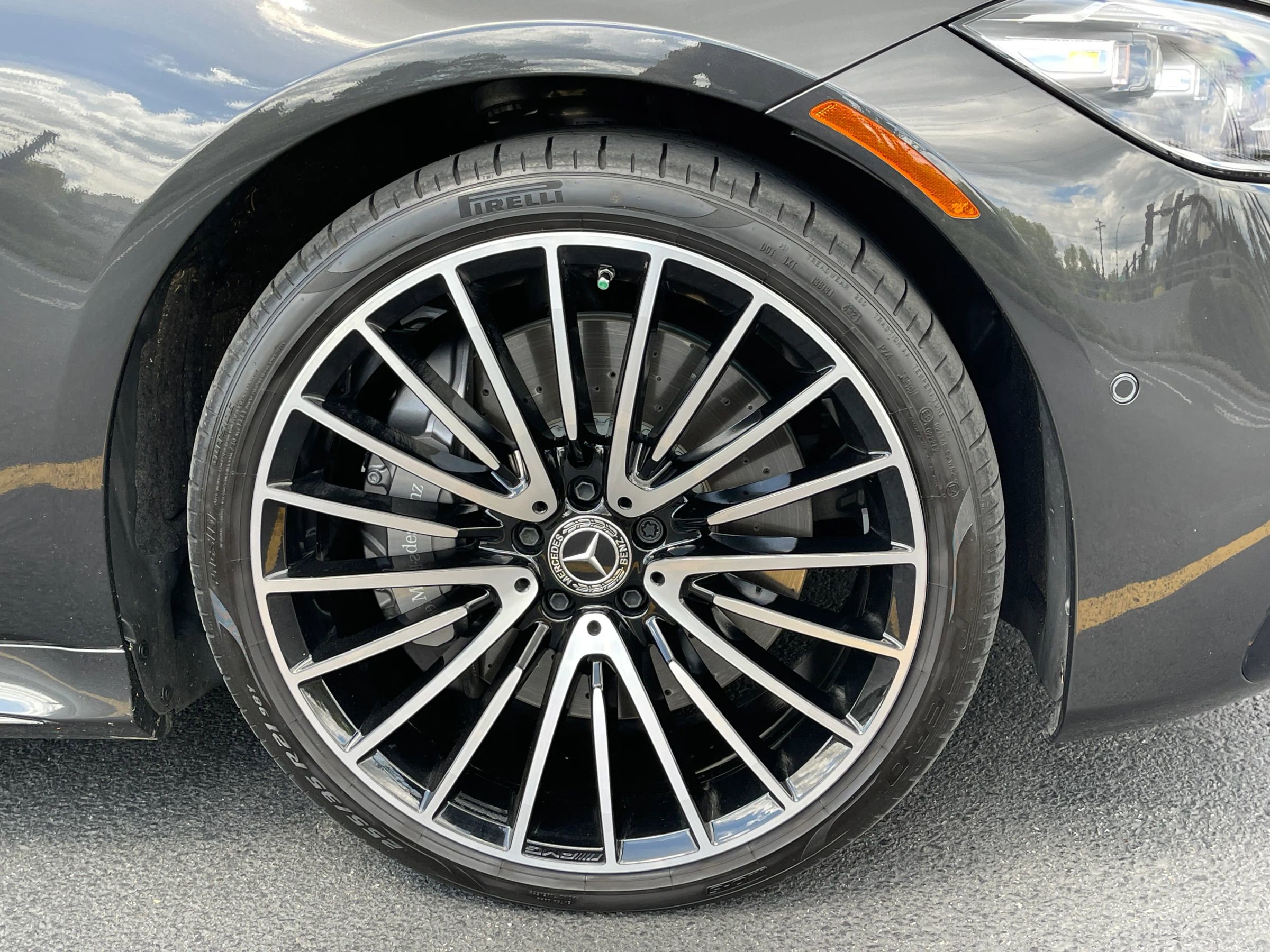 Used 2022 Mercedes-Benz S 500 S 500 4MATIC Sedan 4D image 4