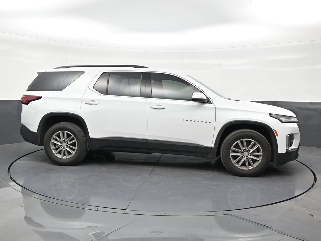 Used 2023 Chevrolet Traverse LT FWD image 6