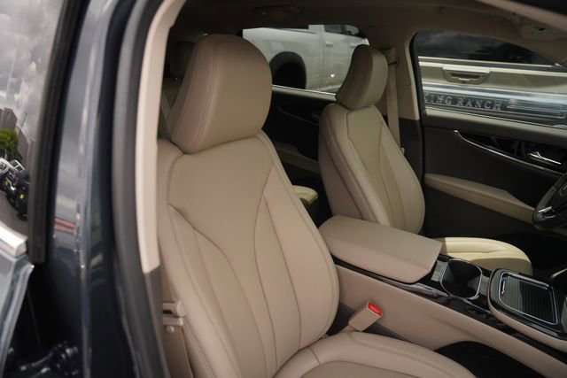 Used 2023 Lincoln Nautilus Reserve w/ Luxury Package image 20