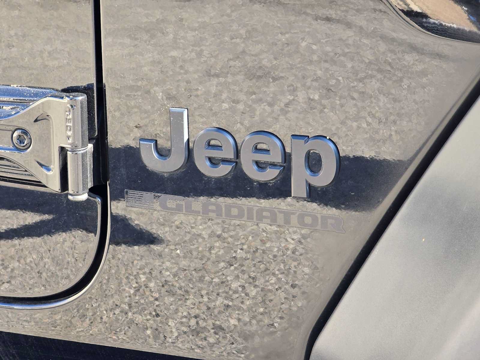 Used 2023 Jeep Gladiator Sport AWD/4WD image 10