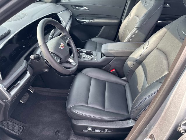 Certified 2024 Cadillac XT4 Sport w/ Technology Package AWD/4WD image 20