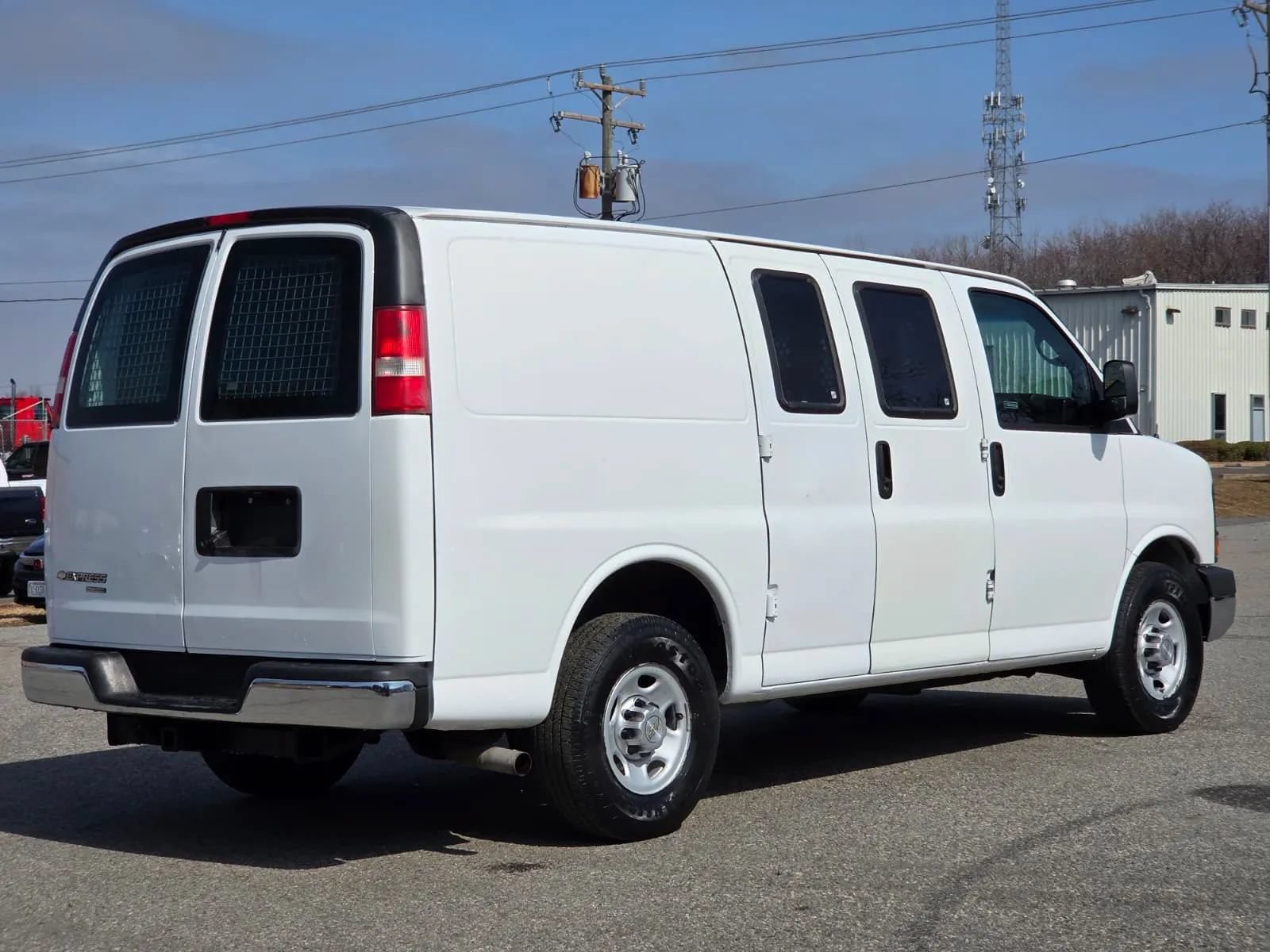 Used 2014 Chevrolet Express 2500 RWD image 5