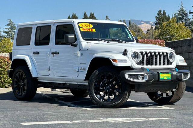 Used 2024 Jeep Wrangler Unlimited Sahara AWD/4WD image 2
