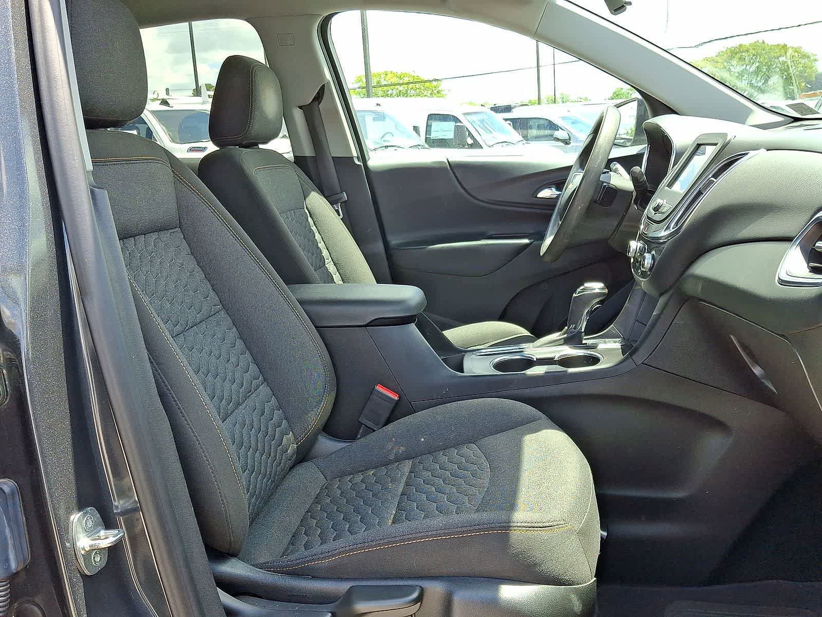 Used 2021 Chevrolet Equinox LT AWD/4WD image 32